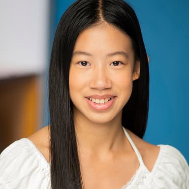 Scarlett Sze-Wan Lau